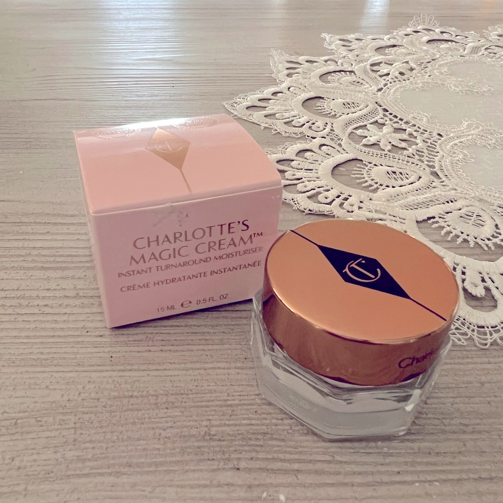 Charlotte Tilbury Magic Cream - Pink and Gold